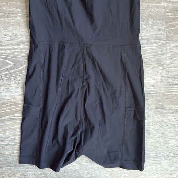 NEW Outdoor Voices One Shoulder  lined Medium - Picture 11 of 11